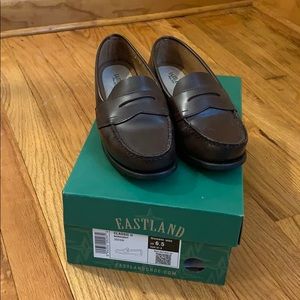 NWT Eastland Brown Leather Penny Loafers - WIDE